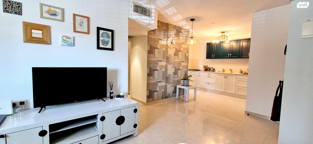 דירה, הדרור, נאות בן גוריון, יבנה