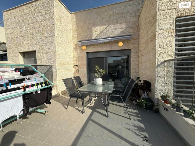 דירה, המחנה הצבאי, קרית מלאכי