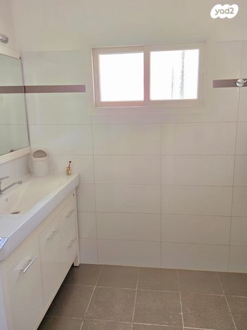 דו משפחתי, שלהבית 6, ויצמן, חדרה