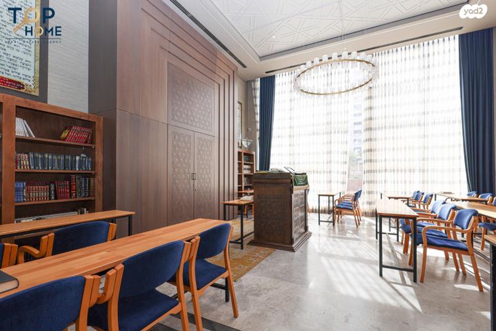 דירה, אהוד מנור, נתניה