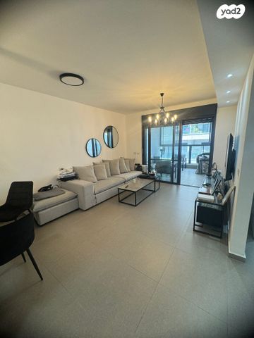 דירה, עיר היין, אשקלון