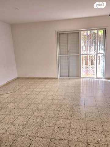 דו משפחתי, שלהבית 6, ויצמן, חדרה