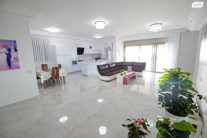 גג/ פנטהאוז, הר סיני, אור עקיבא