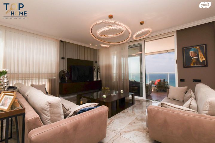 דירה, אהוד מנור, נתניה