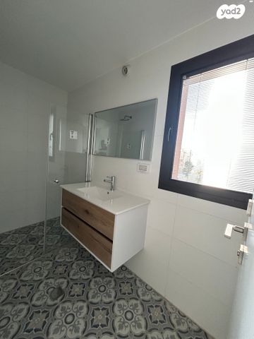 דירה, אחד העם 122, לב תל אביב, לב העיר צפון, תל אביב יפו