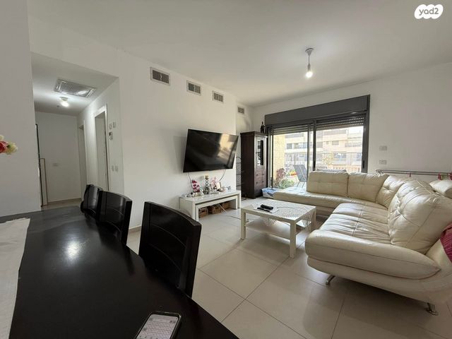 דירה, המחנה הצבאי, קרית מלאכי