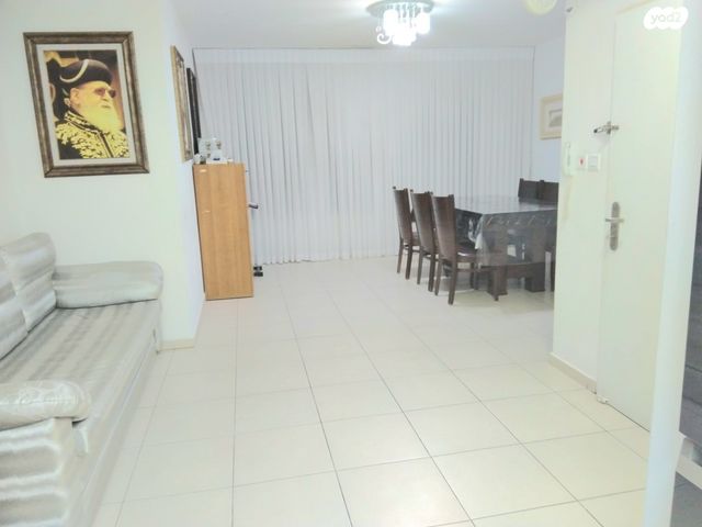 דירה, רימון, רובע ט"ז, אשדוד