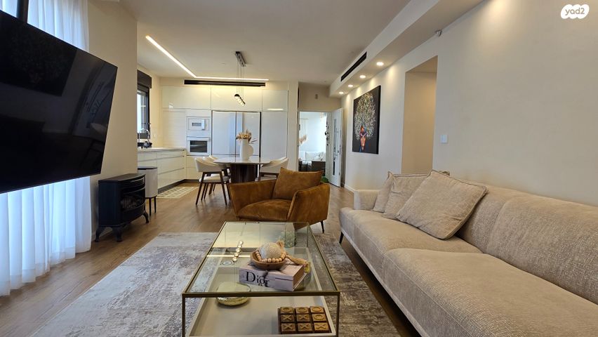 דירה, הנחושת, נופי סלע, מעלה אדומים