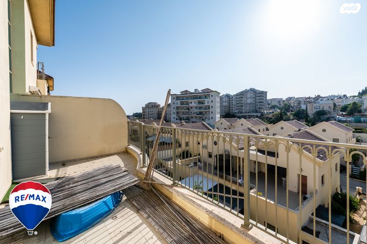 דופלקס, חלומות זכרון, זכרון יעקב