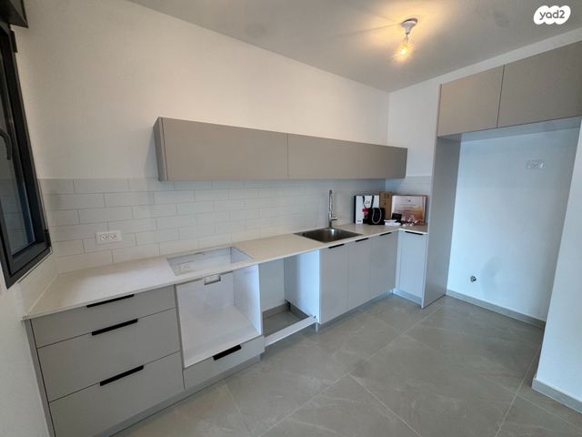 דירה, בר כוכבא, נווה ישראל, הרצליה