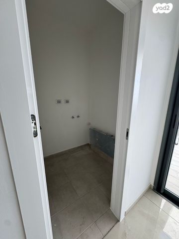 גג/ פנטהאוז, אמנון ליפקין שחק 6, רמת הדר, גבעת שמואל