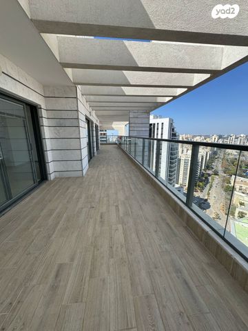 גג/ פנטהאוז, אמנון ליפקין שחק 6, רמת הדר, גבעת שמואל