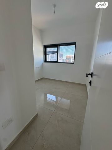 גג/ פנטהאוז, אמנון ליפקין שחק 6, רמת הדר, גבעת שמואל