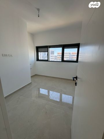 גג/ פנטהאוז, אמנון ליפקין שחק 6, רמת הדר, גבעת שמואל