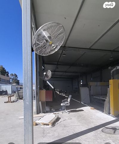 מבני תעשיה, קרית אתא