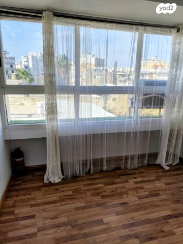 משרדים, המייסדים 4, צפון מערב מרכז העיר, נתניה