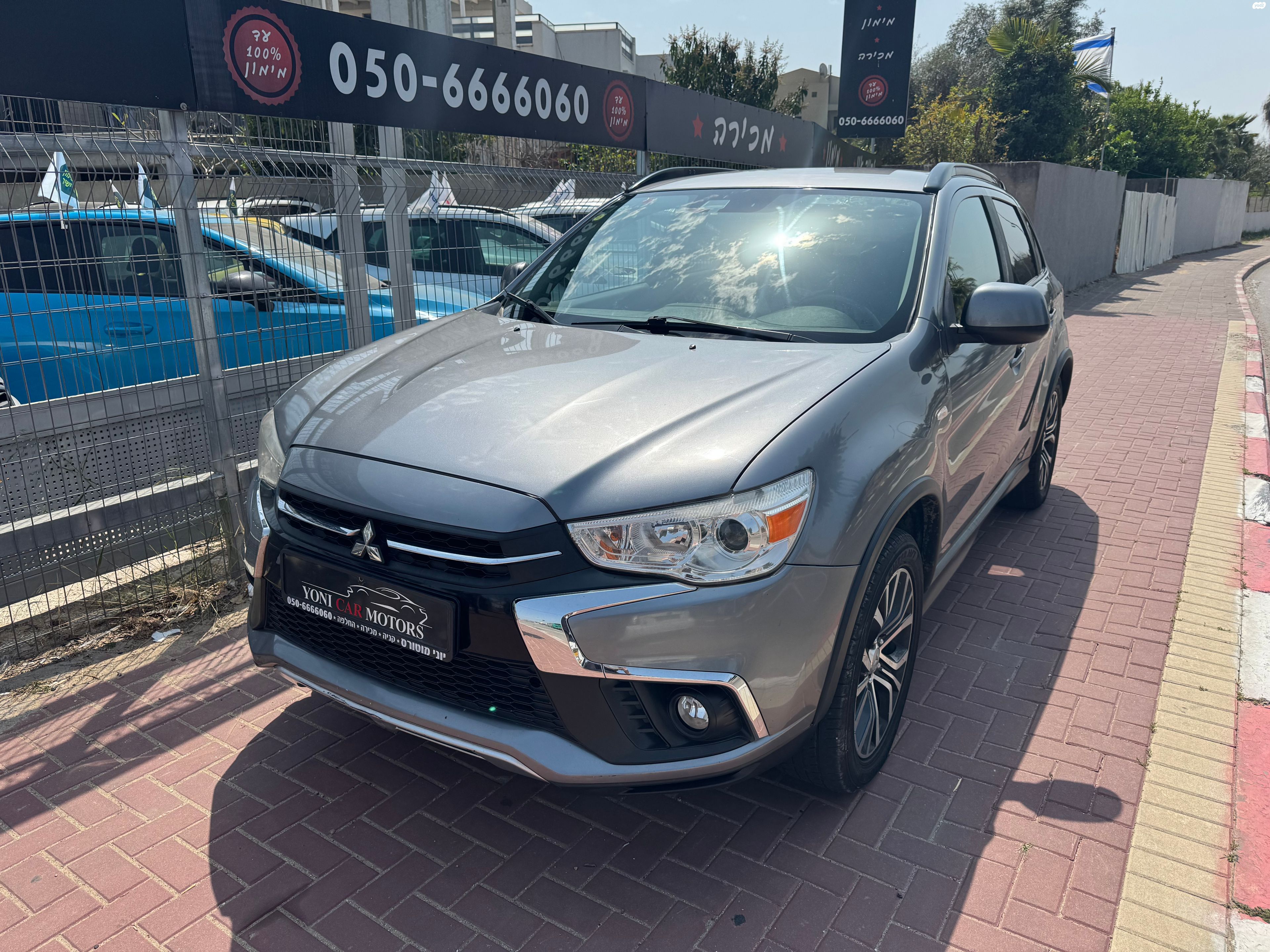 מודעת רכב מיצובישי ASX