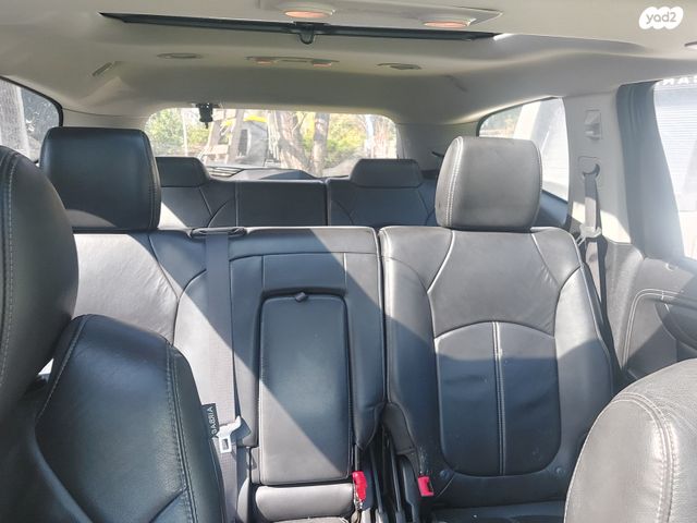 שברולט טראוורס