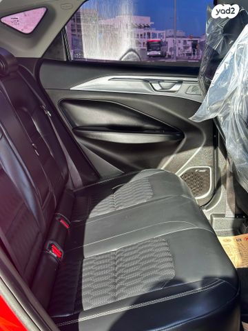 ג׳ילי Geometry C