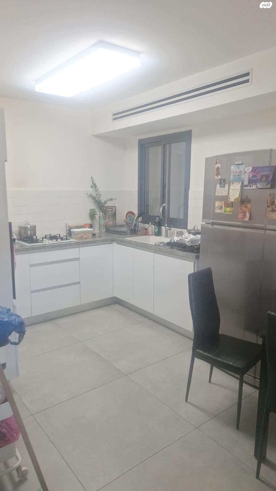 יקינטון 18