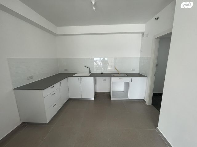 דירה, הגלשן 1, עיר ימים / הבלוט, אשקלון