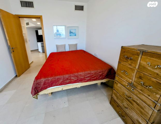 דירה, הרצליה