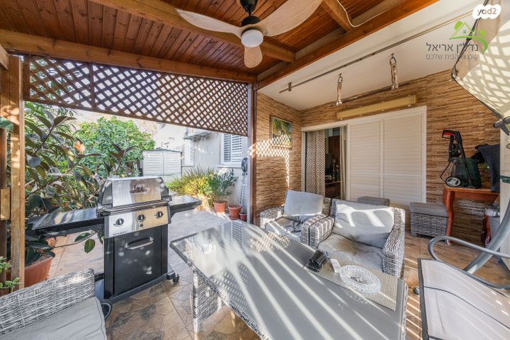 דירת גן, ששת הימים 15, רובע ד', אריאל