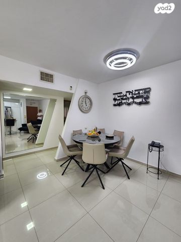 דירה, עוזי נרקיס, רמות הרכס, באר שבע