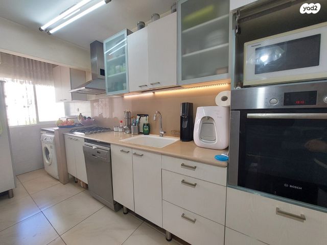 גג/ פנטהאוז, שושן, גני אביב, לוד