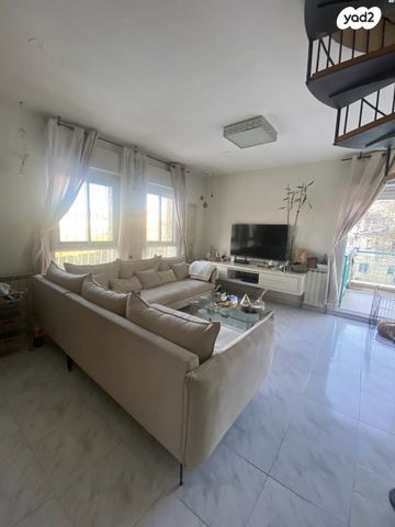 גג/ פנטהאוז, נתיב המזלות, פסגת זאב, ירושלים