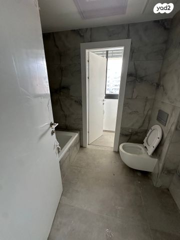 דירה, חרוזים, רמת גן