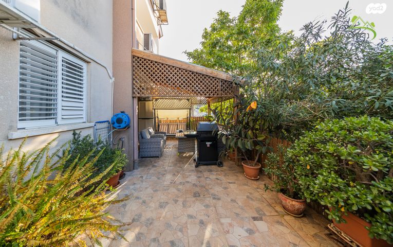 דירת גן, ששת הימים 15, רובע ד', אריאל