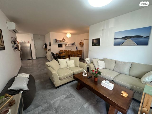 דירה, אברהם לייסין, קרית אליעזר, חיפה