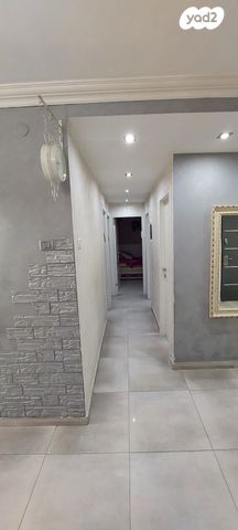 דירה, הרב נויפלד, קרית הרצוג, בני ברק