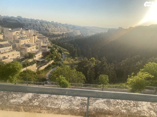 גג/ פנטהאוז, נתיב המזלות, פסגת זאב, ירושלים