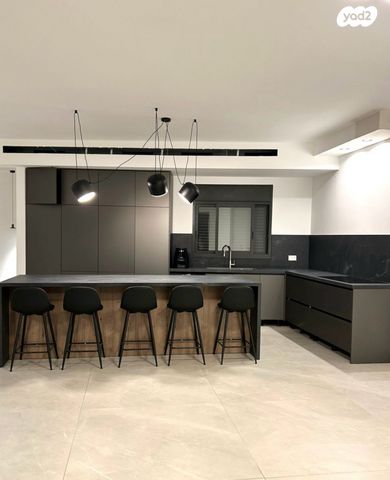 גג/ פנטהאוז, סביוני ים, קרית ים