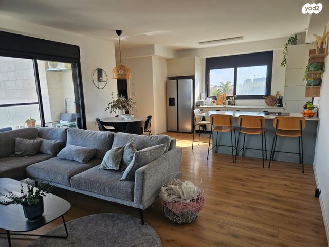 דירה, קרית ויצמן, רעננה