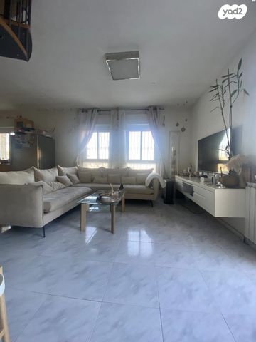 גג/ פנטהאוז, נתיב המזלות, פסגת זאב, ירושלים