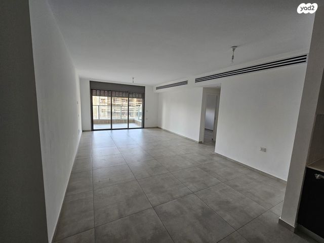 שדרות ששת הימים 50