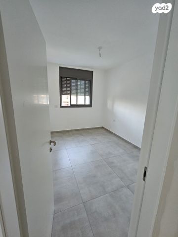 דירה, שדרות ששת הימים 50, נווה אליעזר וכפר שלם מזרח, תל אביב יפו