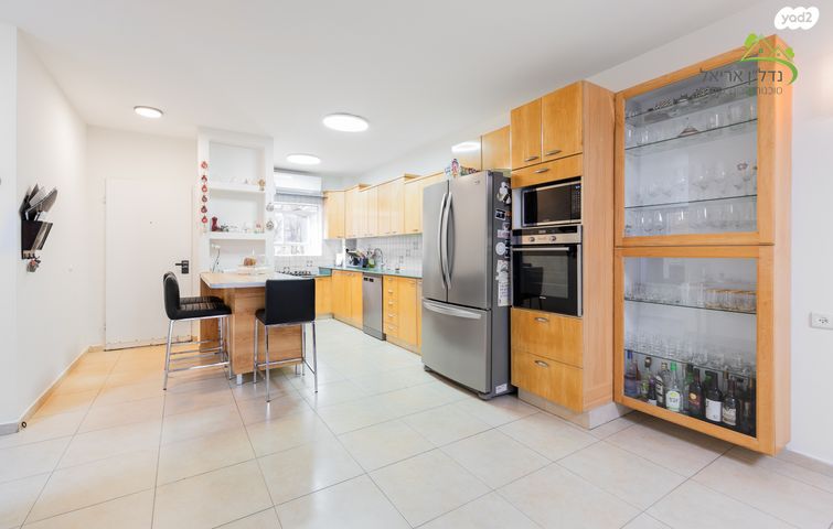 דירת גן, גנים 31, אריאל