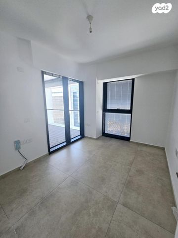 דירה, ליאונרדו דה וינצ'י 14, גני שרונה, קרית הממשלה, תל אביב יפו