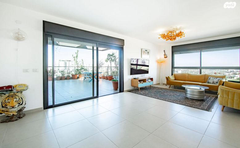 גג/ פנטהאוז, פסגות אפק, ראש העין