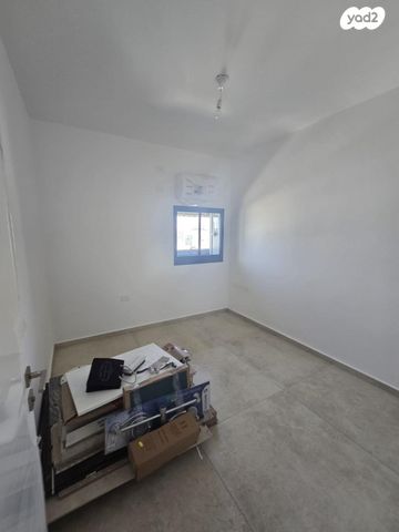 דירה, ליאונרדו דה וינצ'י 14, גני שרונה, קרית הממשלה, תל אביב יפו