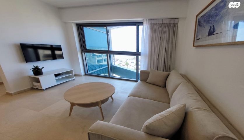 דירה, הרצליה