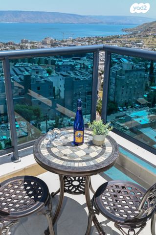 גג/ פנטהאוז, טבריה