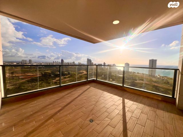 דירה, אמנון ליפקין שחק 1, נוף הטיילת, נתניה