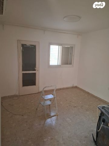 דירה, סעדיה גאון 19, קרית שפרינצק, חיפה