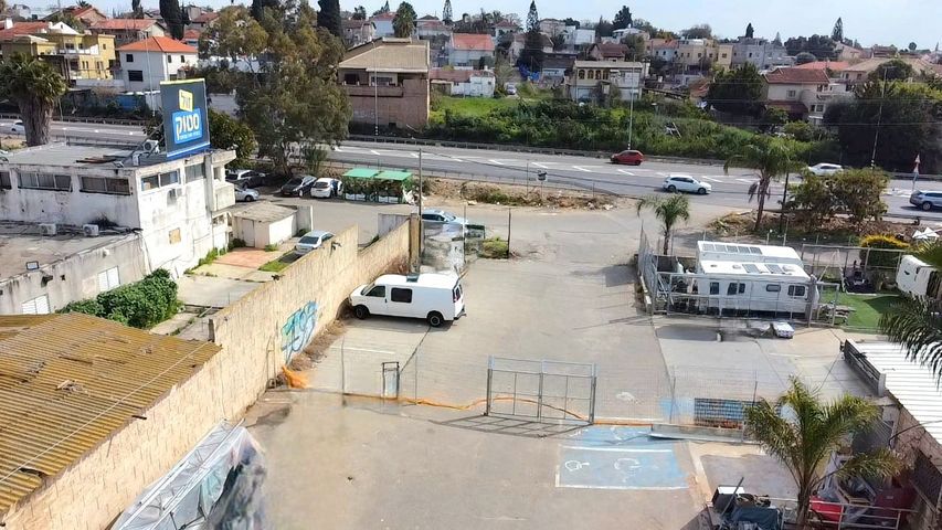 מגרשים, שאר העיר, תל מונד