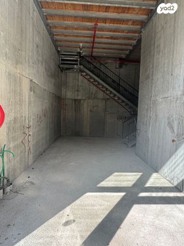 חנויות/ שטח מסחרי, ארלוזורוב, שכונת הראשונים, רמת גן